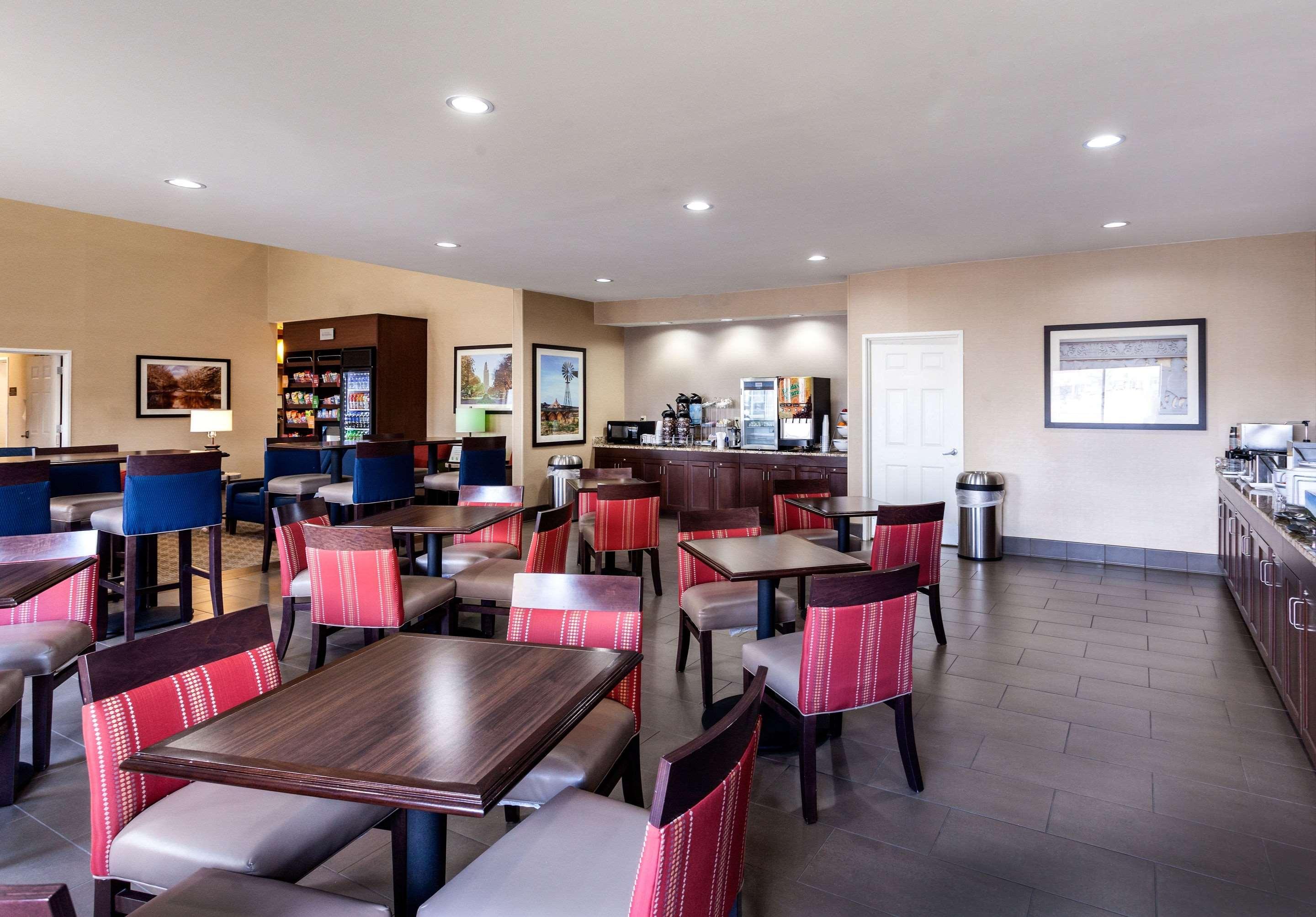 Comfort Suites University Lincoln Exterior foto