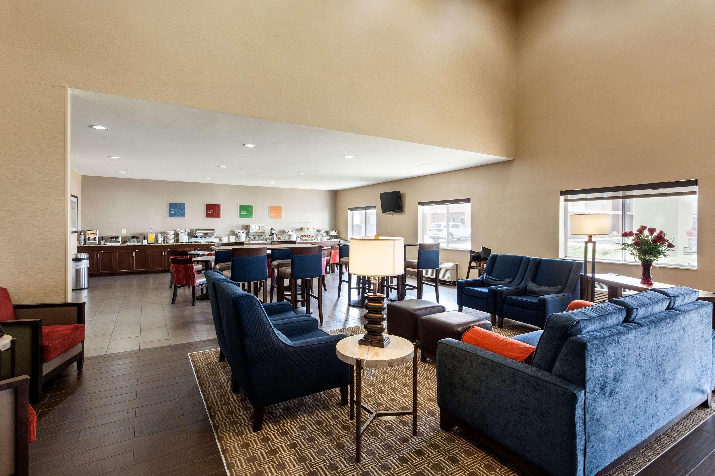 Comfort Suites University Lincoln Exterior foto